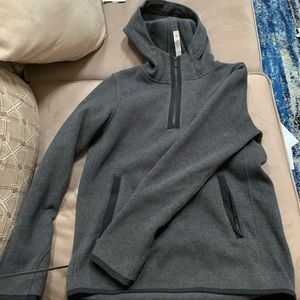 Lululemon 🍋 sweater